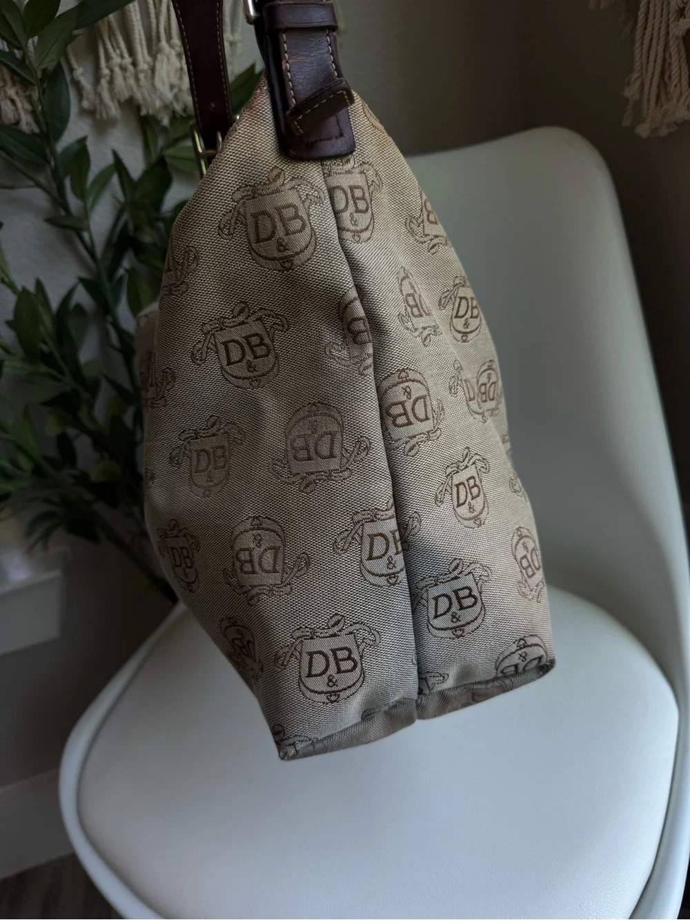 Dooney & Bourke DB Monogram Hobo Shoulder Bag Brown Leather Y2K Vintage J960760